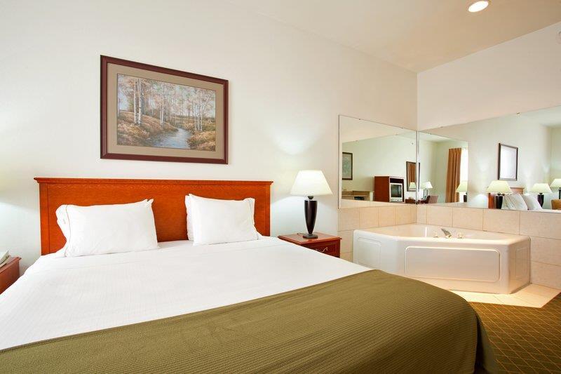 Holiday Inn Express Rockford-Loves Park By Ihg Exterior foto